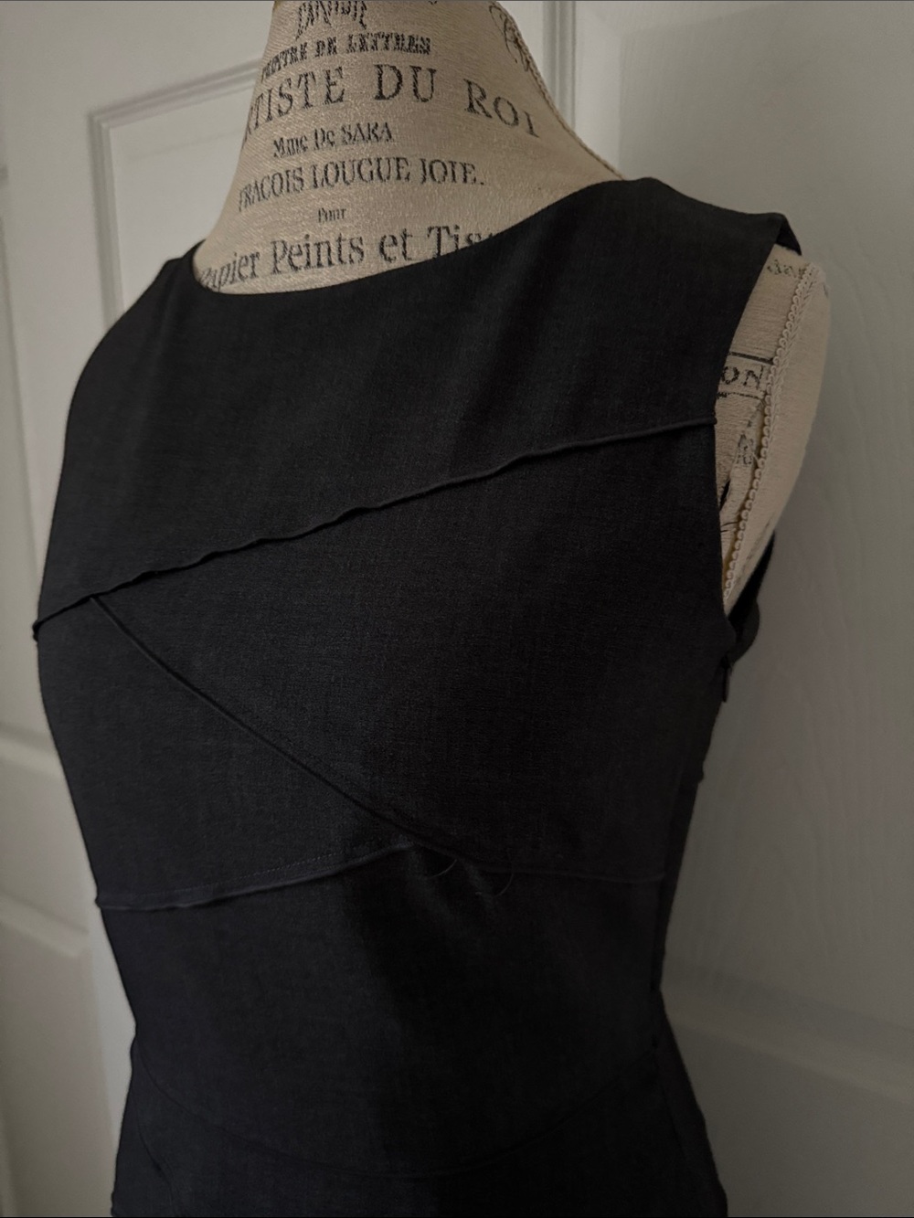 Calvin Klein brand Women’s Black Sleeveless dress. EUC.